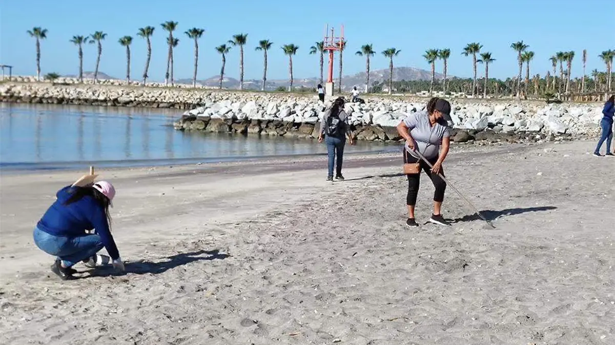 Zofemat retira residuos de la comunidad La playa